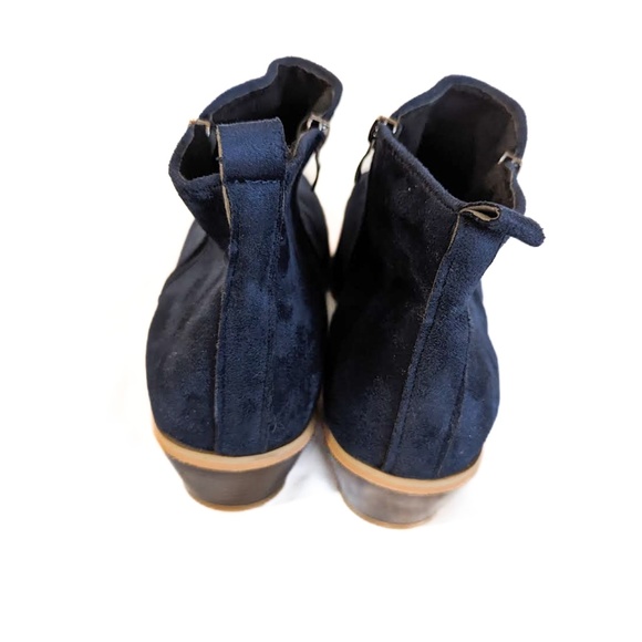 NWOT Mystery blue faux suede flat bootie. size 42 US 10 - Picture 4 of 6